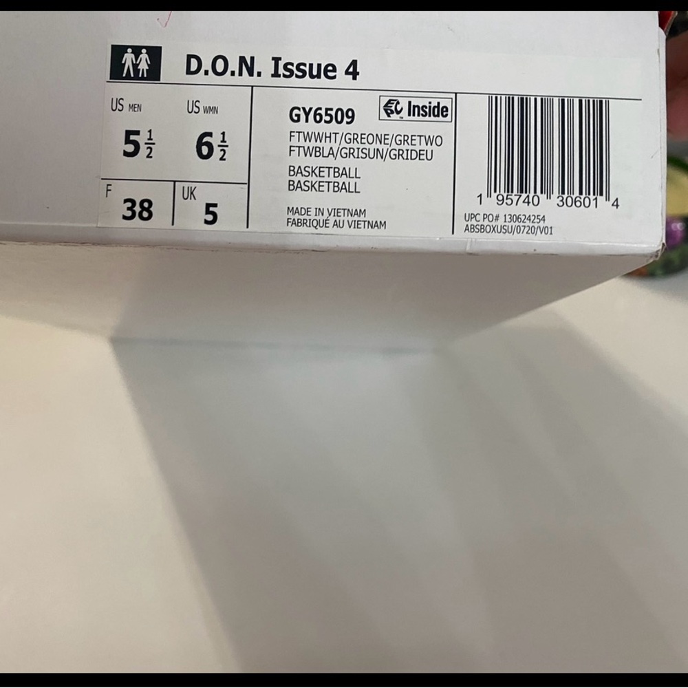 Don #4 size 5.5 black and white team colorway - Picture 3 of 6